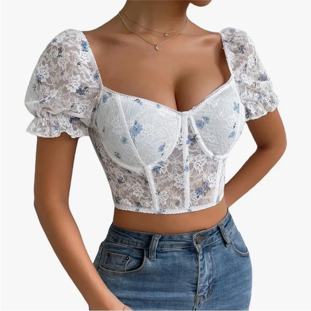 Today only!! White Floral Lace Puff Sleeve Top Size Small - Picture 1 of 4